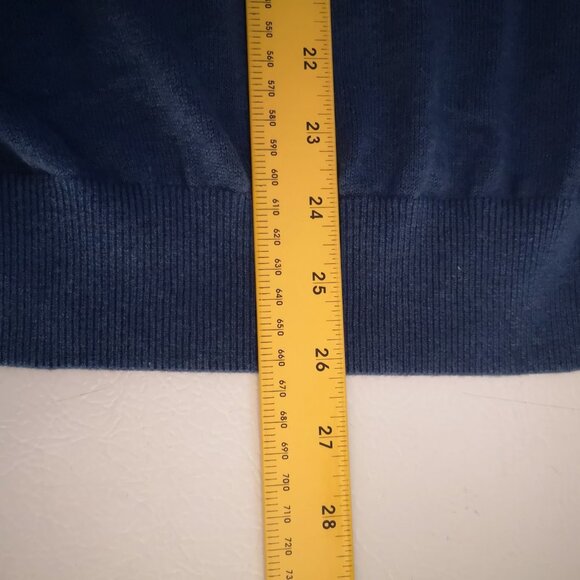 Tommy Hilfiger Men's Loose Fit V-neck Lightweight Sweater - Picture 9 of 9